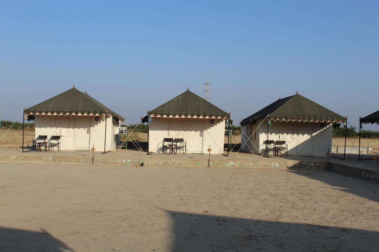 Отель Nova Patgar Tents Бхудж Экстерьер фото